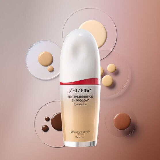 REVITALESSENCE Base l�quida Skin Glow110